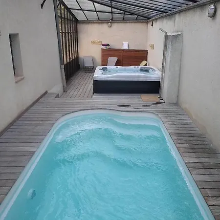 Domaine De La Magdeleine * Montferrat